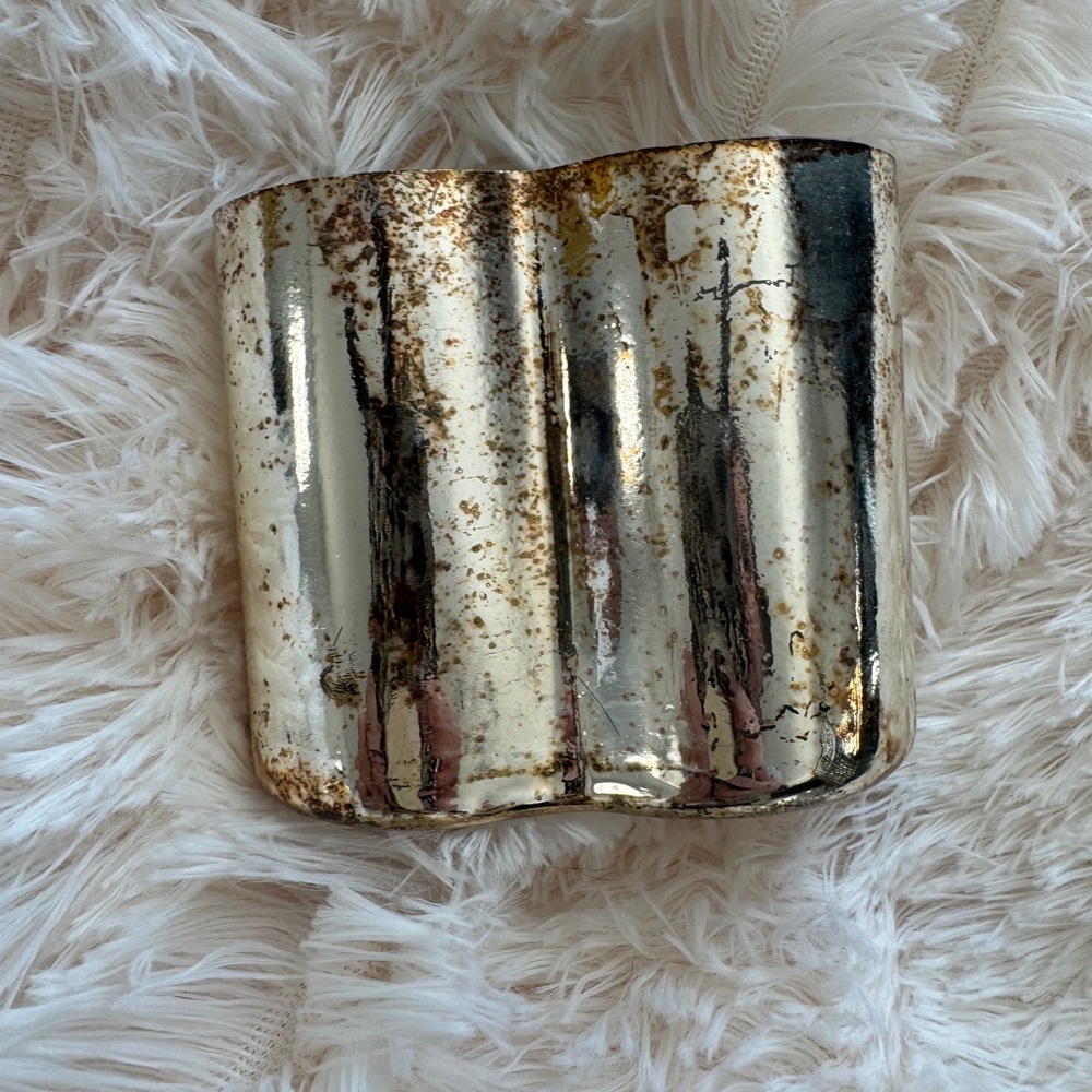 NEW Anthropologie Antiqued Glass Heart Votive Holder Set of 2 Valentine’s Day - Picture 4 of 4